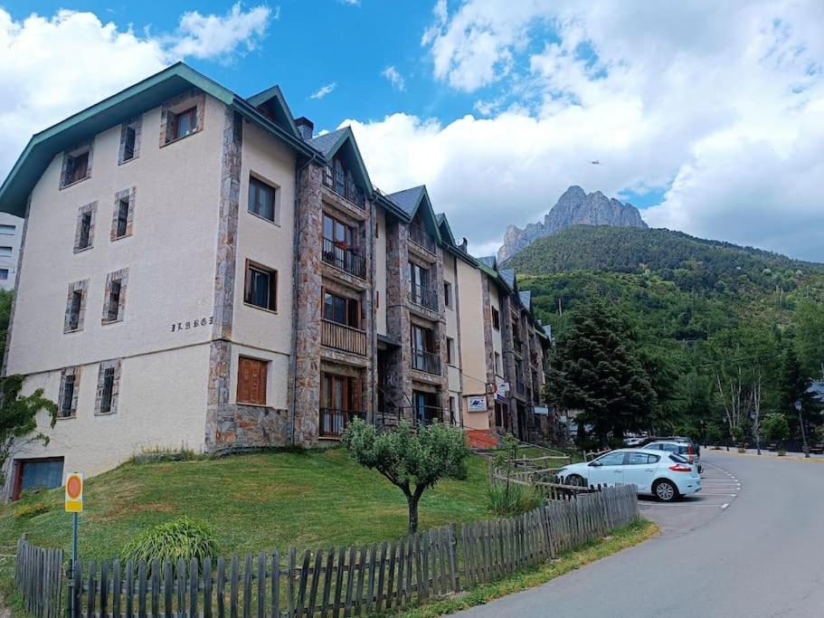 Balaitus Petfriendly - Arafita Apartamentos Sallent de Gállego Zewnętrze zdjęcie